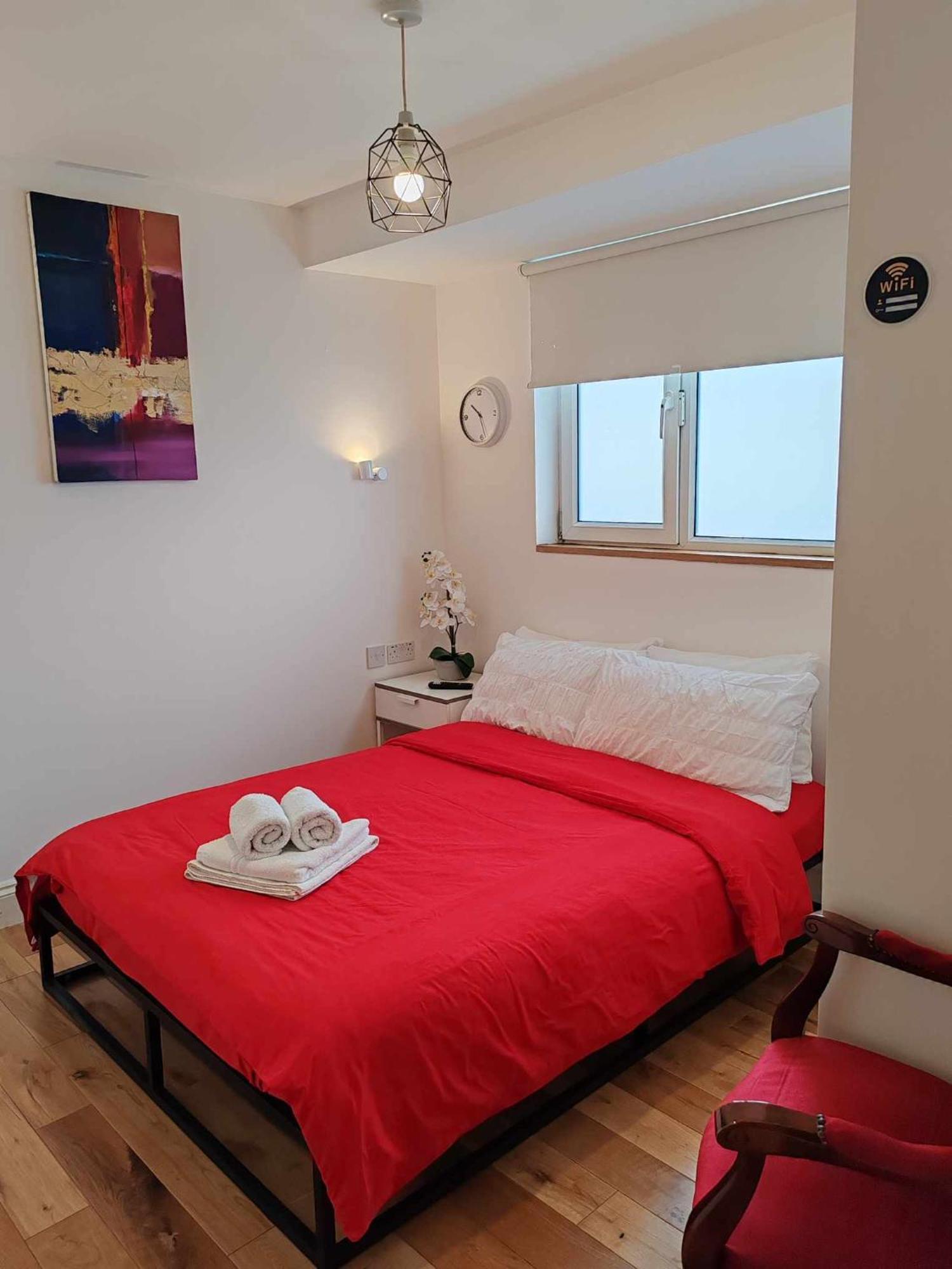 Lgbtq-Double Room Лондон Экстерьер фото